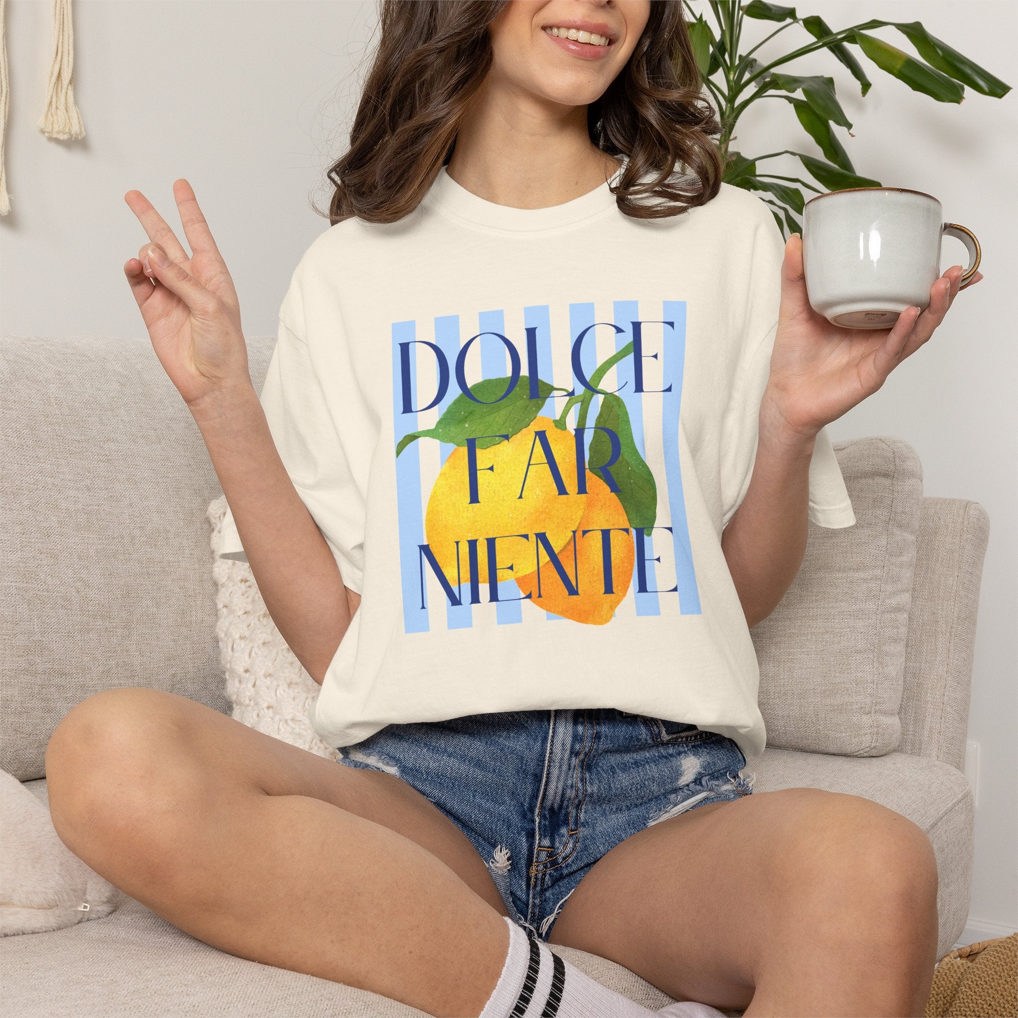 Dolce far niente tee